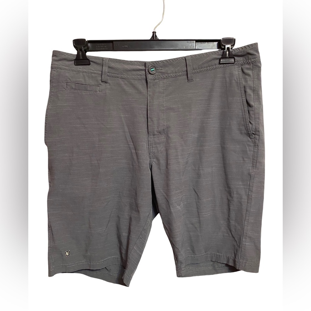 LINKSOUL Boardwalker Gray Flat Front Golf Shorts Size 34~EUC